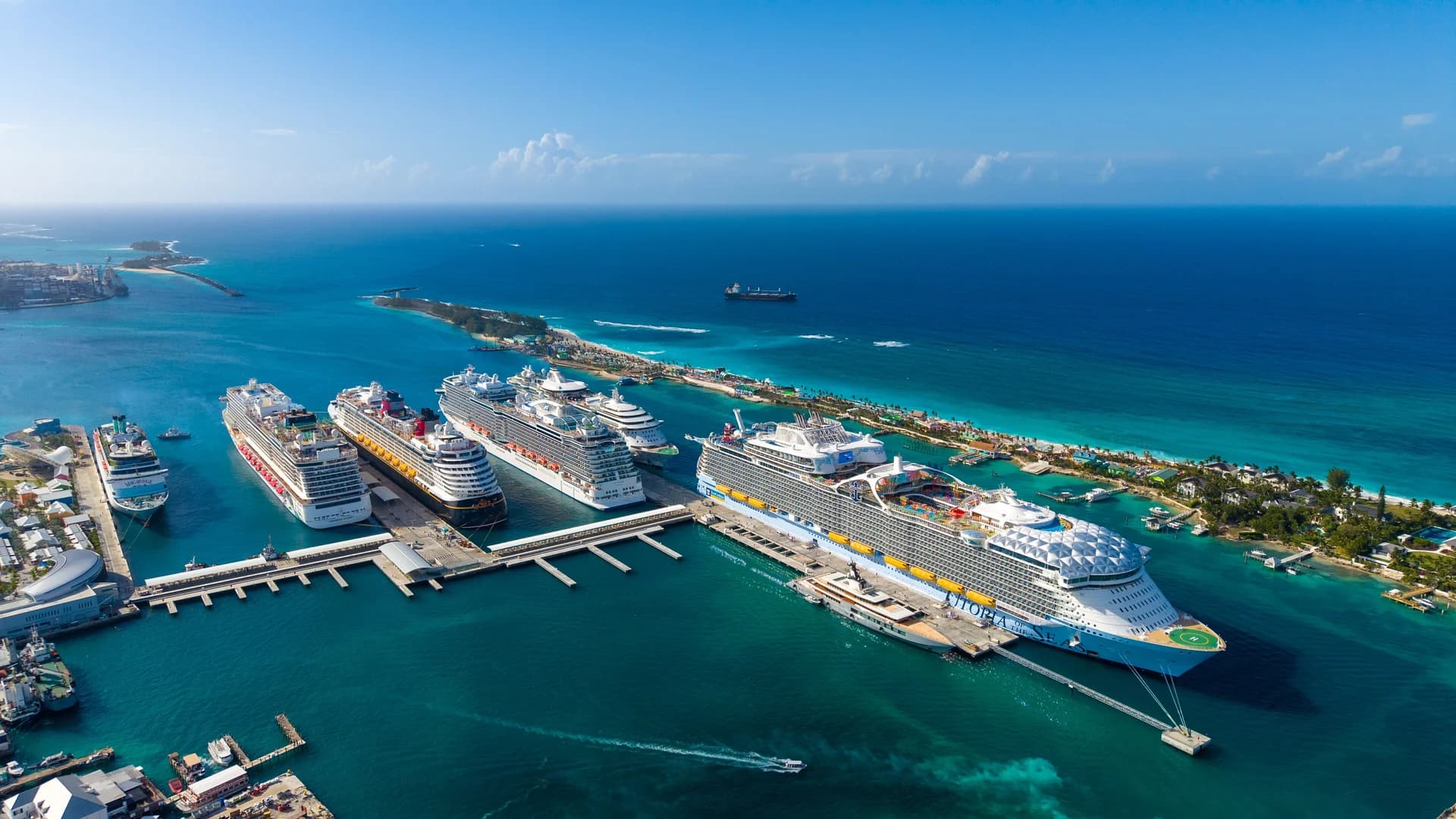 Aerial view of turquoise water and Nassau harbor, Bahamas